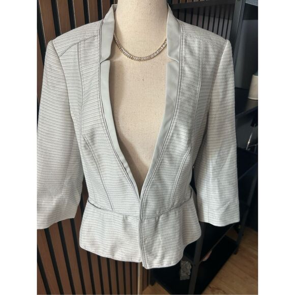 White House black market white and gray work blazer stylish form fitting size 8 - Picture 1 of 5